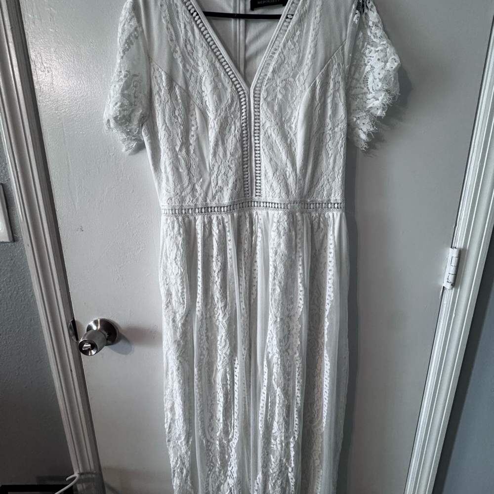 Elegant White Lace Dress